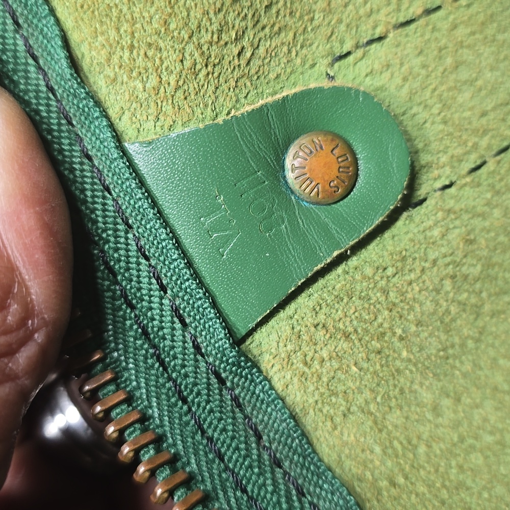 Louis vuitton epi duffle bag - Picture 9 of 12